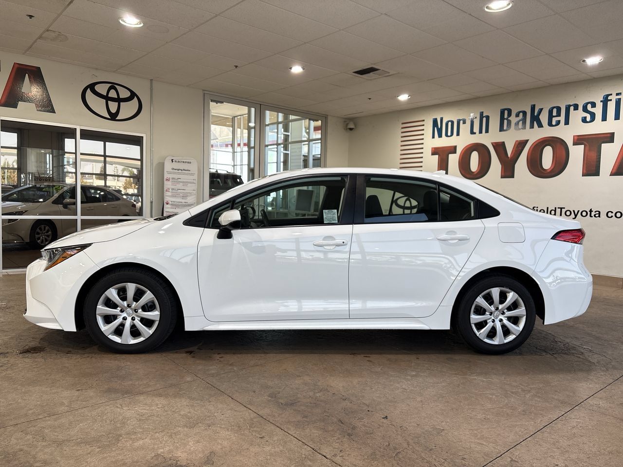 Certified 2024 Toyota Corolla LE FWD image 7
