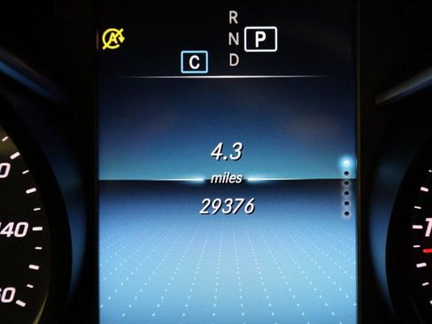 Used 2022 Mercedes-Benz GLC 300 image 17