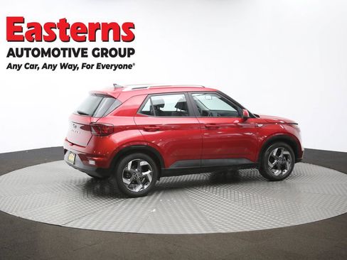 Used 2022 Hyundai Venue Limited image 42