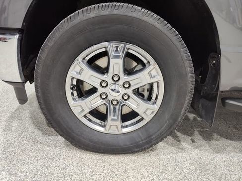 Used 2022 Ford F150 XLT w/ Equipment Group 302A High image 9