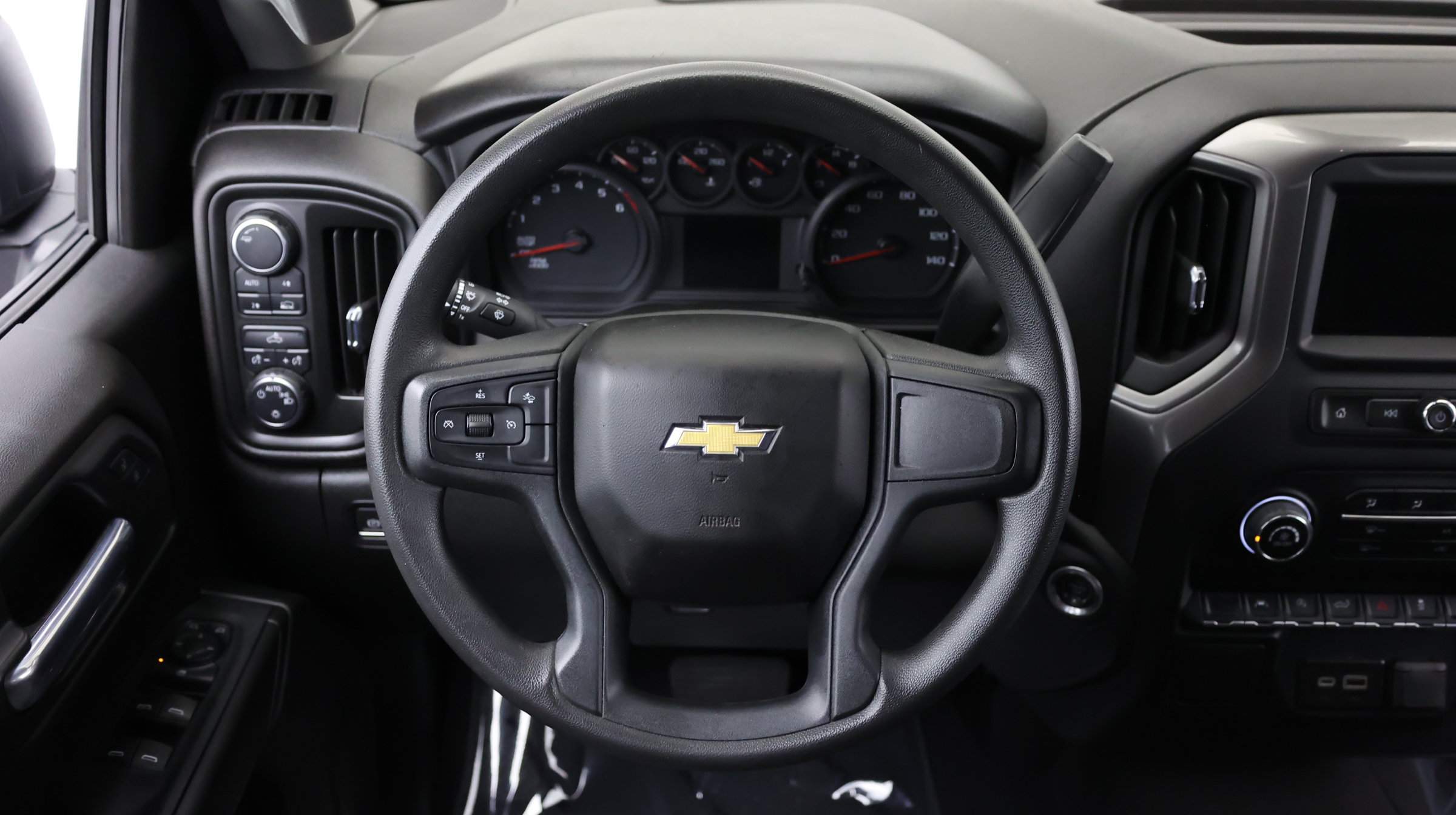 Used 2023 Chevrolet Silverado 1500 Custom AWD/4WD image 35