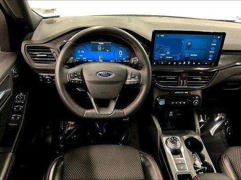 Used 2023 Ford Escape ST-Line Elite image 6