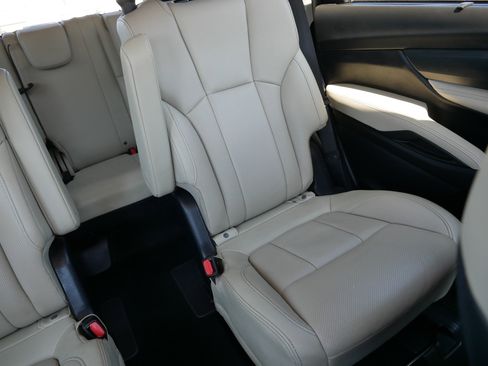 Used 2023 Subaru Ascent Limited w/ Technology Package AWD/4WD image 14