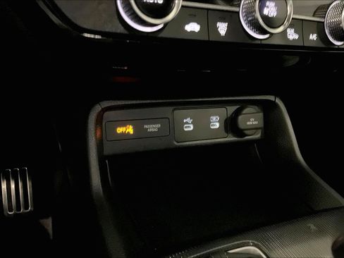 Certified 2025 Honda Civic Sport image 15