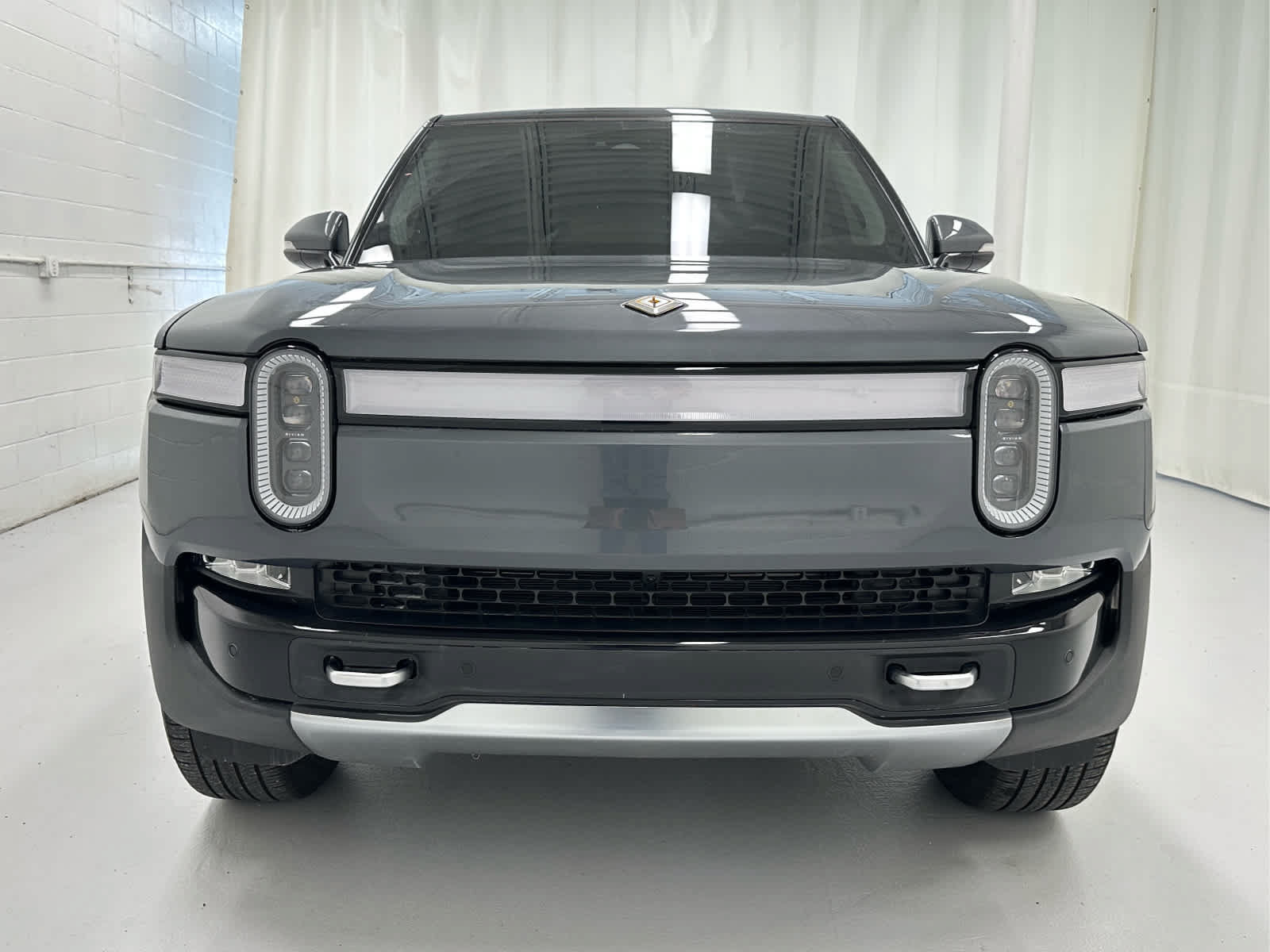 Used 2024 Rivian R1S Adventure Dual AWD/4WD image 5