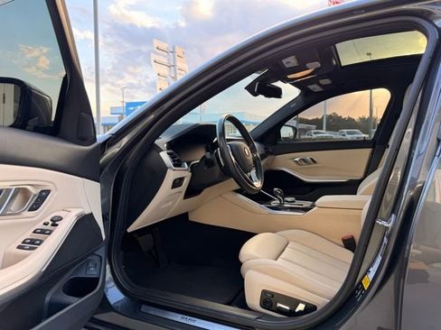 Used 2020 BMW 330i xDrive Sedan w/ Premium Package image 5
