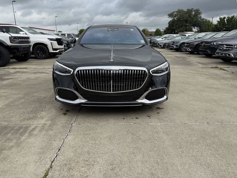 Certified 2025 Mercedes-Benz Maybach S 580 4MATIC image 2