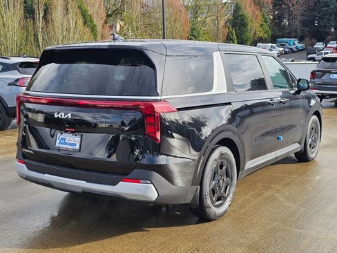 New 2026 Kia Carnival image 5