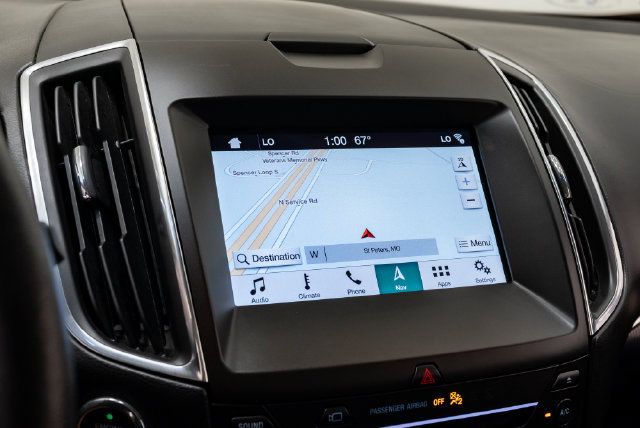 Used 2019 Ford Edge Titanium w/ Equipment Group 301A AWD/4WD image 21
