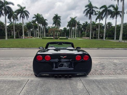 Used 2006 Chevrolet Corvette Convertible w/ Preferred Equipment Group RWD image 18