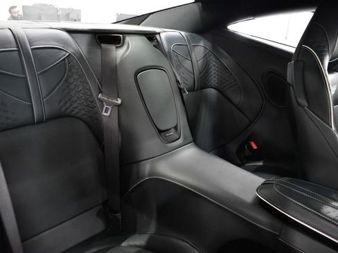 Used 2022 Aston Martin DBS Superleggera RWD image 36