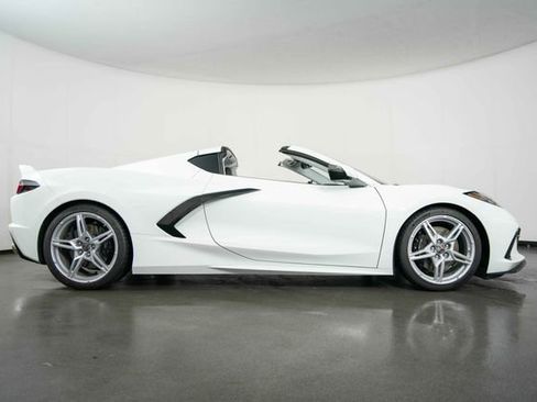 Used 2021 Chevrolet Corvette Stingray Premium Cpe w/ Z51 Performance Package RWD image 9