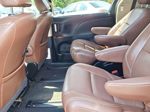 Used 2019 Toyota Sienna Limited Premium w/ Protection Package AWD/4WD image 12