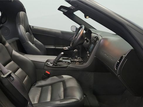 Used 2010 Chevrolet Corvette Coupe w/ 1LT image 18