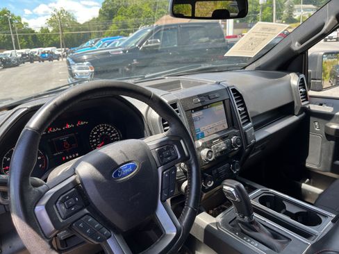 Used 2019 Ford F150 XLT w/ Equipment Group 302A Luxury AWD/4WD image 9