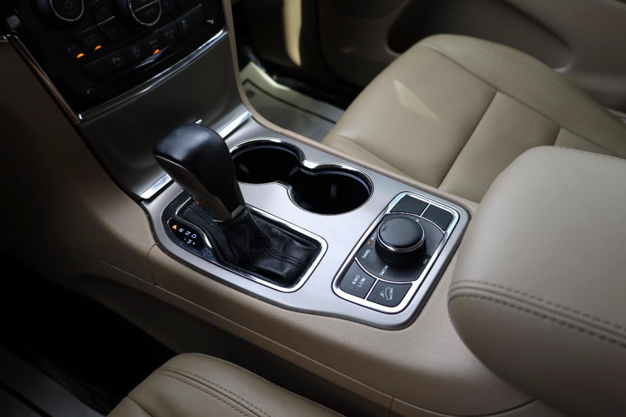 Used 2021 Jeep Grand Cherokee Limited w/ Sun & Sound Group AWD/4WD image 14