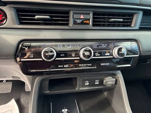 Certified 2026 Honda Pilot Touring image 15
