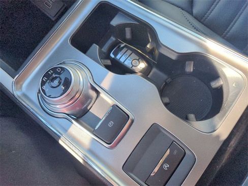 Certified 2022 Ford Edge SEL w/ Convenience Package image 29