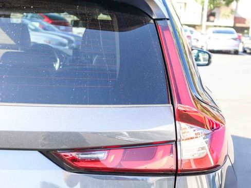 Used 2025 Honda CR-V EX-L image 10
