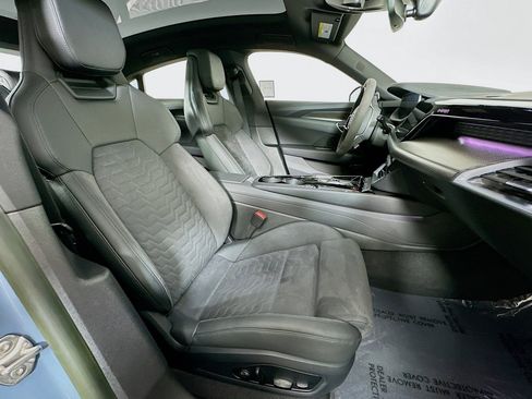 Used 2023 Audi e-tron GT Prestige w/ Prestige Package image 8