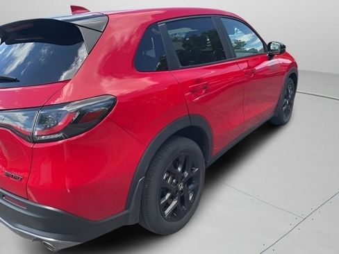 Used 2024 Honda HR-V Sport image 11