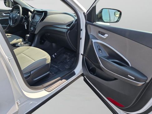 Used 2017 Hyundai Santa Fe Sport FWD image 25