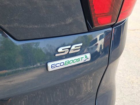 Used 2019 Ford Escape SE FWD image 5