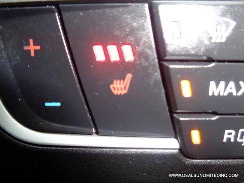 Used 2016 Ford Fusion SE w/ Equipment Group 202A image 11