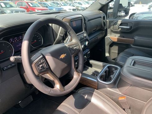 Used 2020 Chevrolet Silverado 2500 High Country w/ Z71 Off-Road Package AWD/4WD image 16