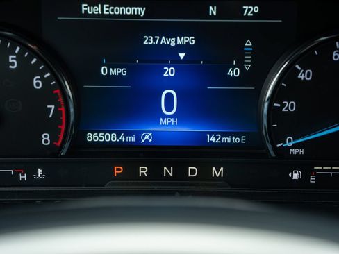 Used 2020 Ford Explorer XLT w/ Equipment Group 202A AWD/4WD image 23