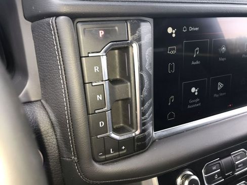 Used 2023 GMC Yukon Denali AWD/4WD image 19