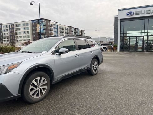 Used 2022 Subaru Outback Premium image 3