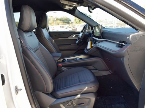 New 2026 Ford Explorer ST-Line w/ ST-Line Street Pack image 25