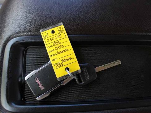 Used 2015 GMC Sierra 1500 Denali RWD image 24
