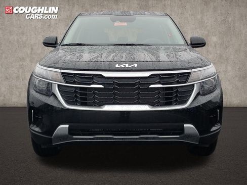 New 2026 Kia Seltos LX image 2