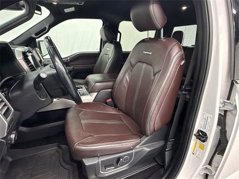 Used 2017 Ford F150 Platinum w/ Equipment Group 701A Luxury image 11