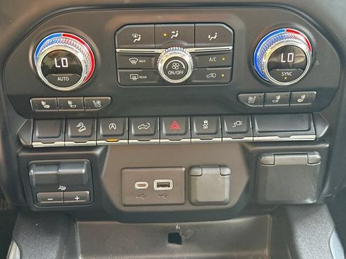 Used 2020 GMC Sierra 1500 SLT w/ SLT Premium Package AWD/4WD image 34