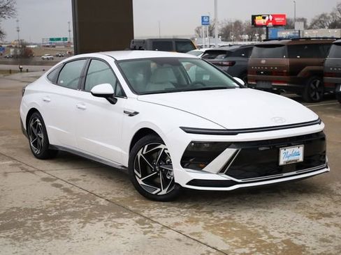 New 2026 Hyundai Sonata SEL image 2