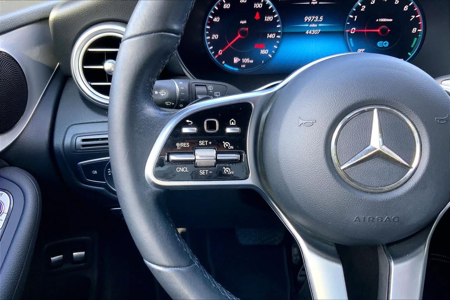 Used 2020 Mercedes-Benz GLC 350e 4MATIC image 23