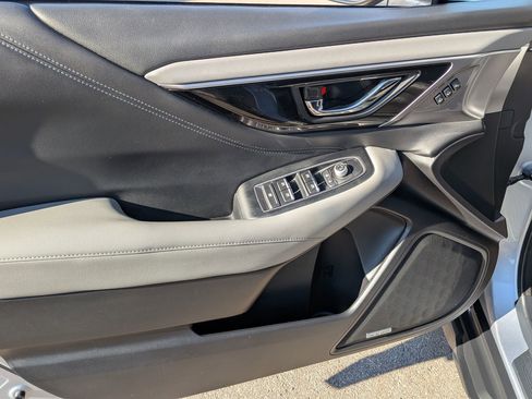 Used 2020 Subaru Outback Limited image 8