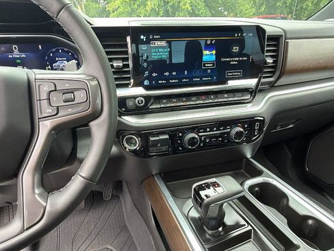 Certified 2024 Chevrolet Silverado 1500 High Country w/ High Country Premium Package AWD/4WD image 30