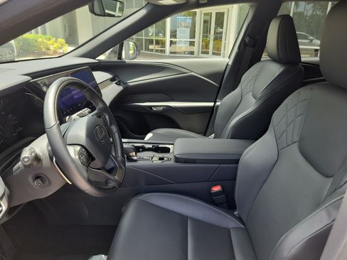 Used 2025 Lexus RX 350 Premium w/ Accessory Package (Z1) FWD image 22