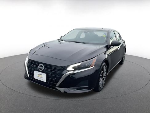 Used 2025 Nissan Altima 2.5 SV image 7