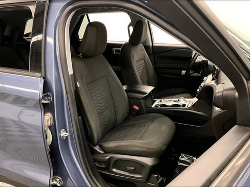 Used 2021 Ford Explorer XLT w/ Class III Trailer Tow Package AWD/4WD image 8