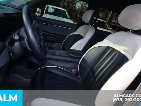 Used 2024 Kia EV9 GT-Line image 11