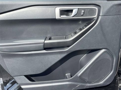 New 2025 Ford Explorer 4WD Police Interceptor image 19