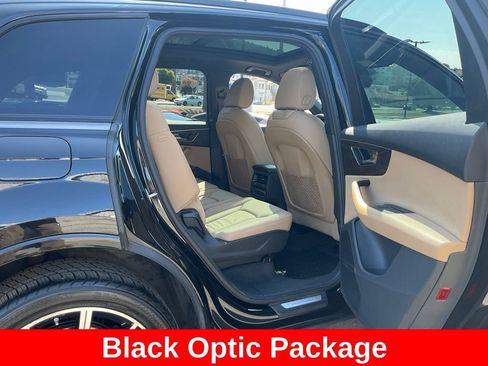 Used 2022 Audi Q7 3.0T Premium Plus AWD/4WD image 55
