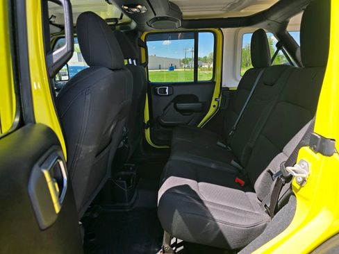 Used 2023 Jeep Wrangler Unlimited Sport image 23