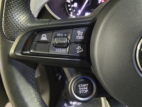 Used 2023 Alfa Romeo Stelvio Veloce image 25
