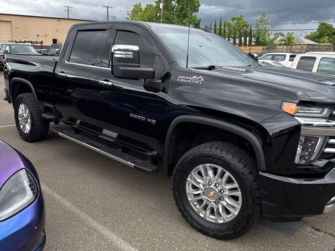 Used 2022 Chevrolet Silverado 2500 High Country image 4